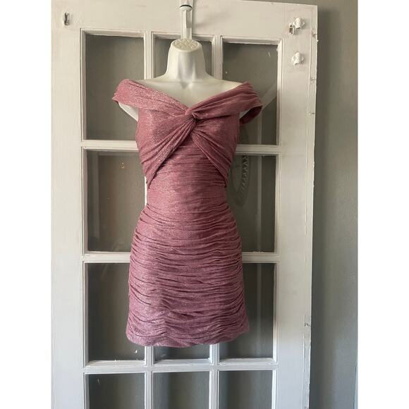 DRESS THE POPULATION‎ Dakota Off The Shoulder Body-Con Dress - Picture 2 of 7